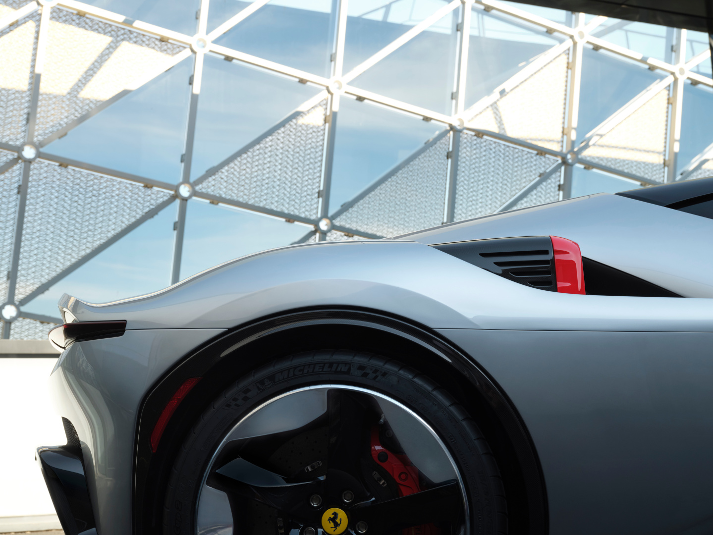 SMALL_FERRARI_CZ26_20260814_PIC_03
